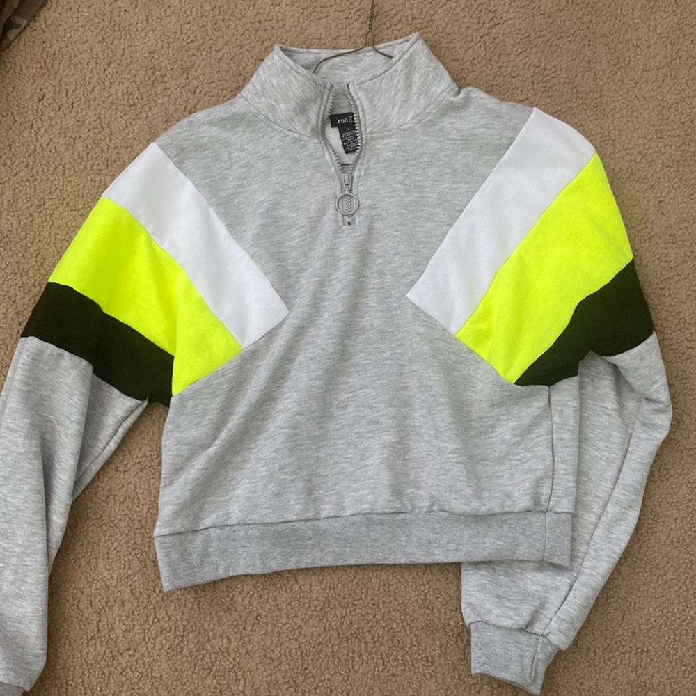 Rue21 Cropped Sweatshirt Large